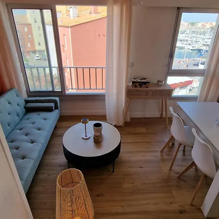 Cosy Avec Vue Port